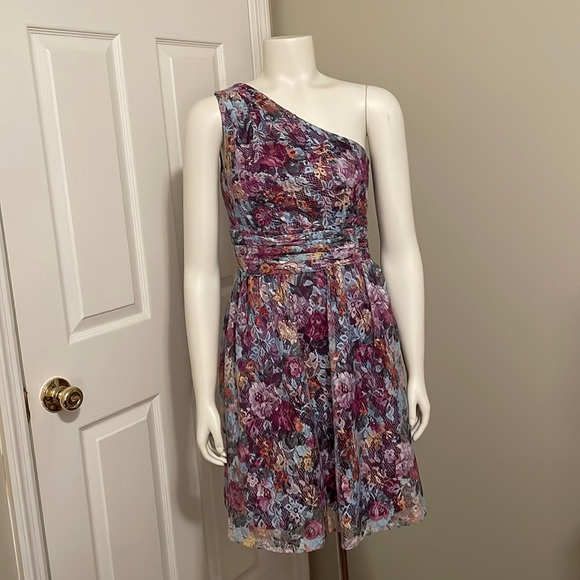 Gianni Bini Size 2 purple floral one shoulder lace cocktail dress - Picture 1 of 5